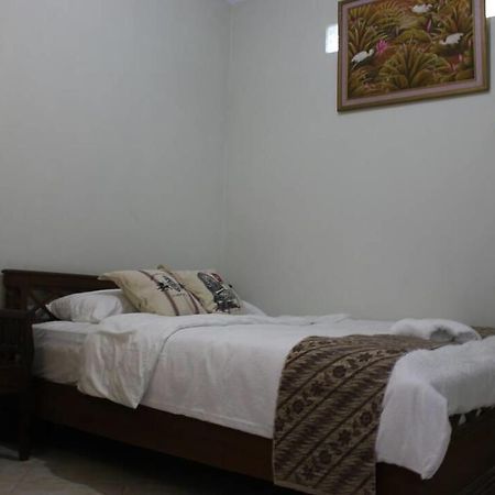 Renaya Griya Hotel Salakan Buitenkant foto