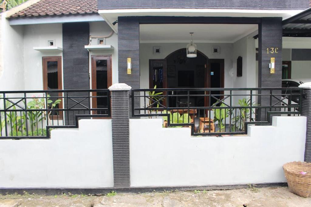 Renaya Griya Hotel Salakan Buitenkant foto