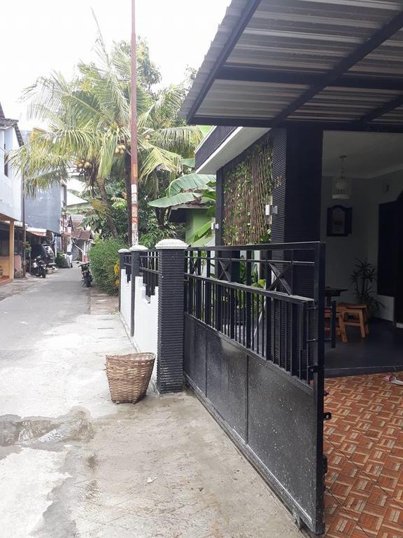 Renaya Griya Hotel Salakan Buitenkant foto